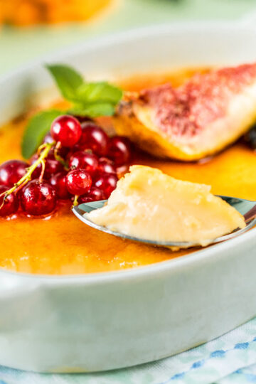 classic_fruit_custard