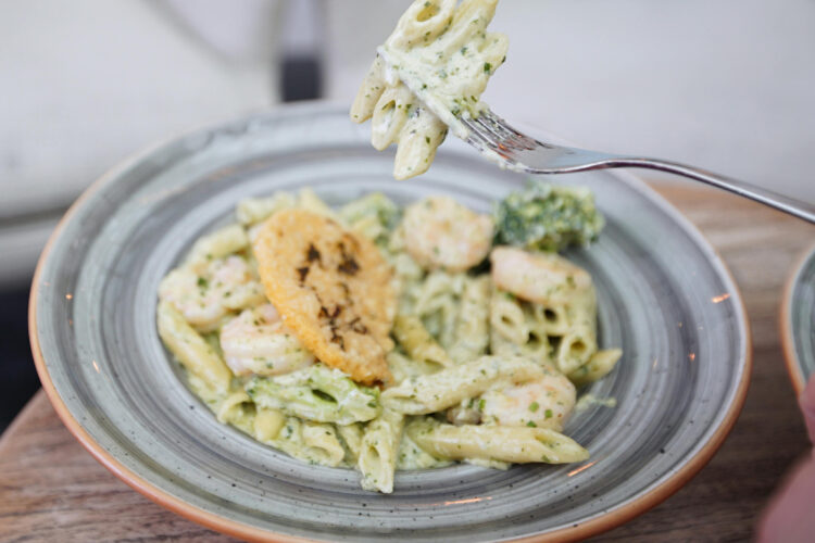 creamy_broccoli_pesto_pasta