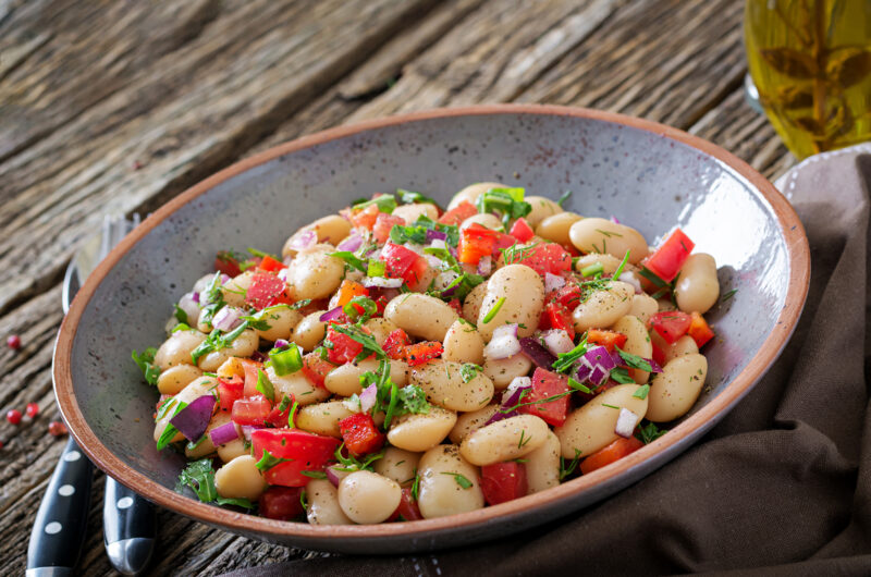 Mediterranean White Bean & Olive Toss